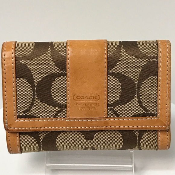 COACH Canvas/Leather Trifold Wallet 😍❤️ - Picture 1 of 17